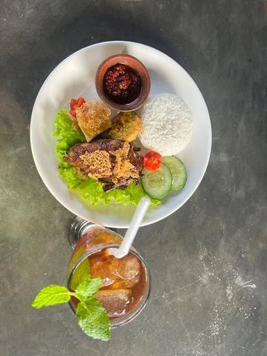 AYAM TULANG LUNAK IBU RAHAYU TABANAN