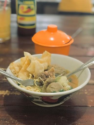 DEPOT MIE AYAM BAKSO SUPER KHAS SOLO MAS RISKI