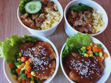 WARUNG HAPPY RICEBOWL,SOTO DAN SATE SAPI