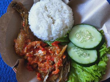 WARUNG HAPPY RICEBOWL,SOTO DAN SATE SAPI