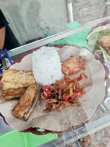 WARUNG NASI SEDAP - DAUH PEKEN