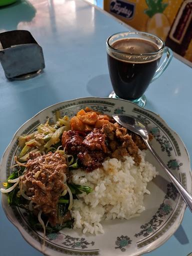 WARUNG POJOK