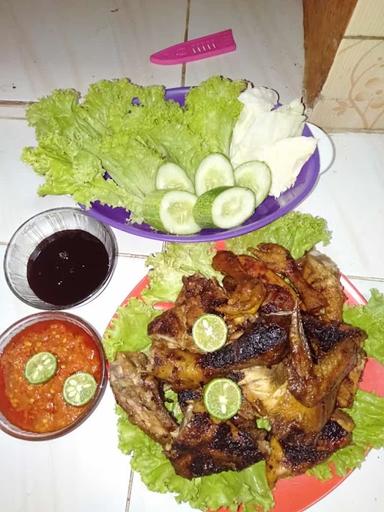 AYAM BAKAR BAHARI