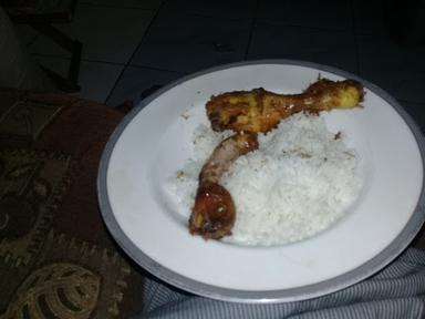 AYAM GORENG PASAR SELASA