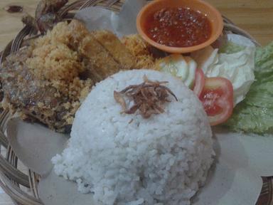 KEDAI AG AYAM TULANG LUNAK & ANEKA SOTO