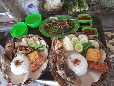 RUMAH MAKAN SAUNG BAMBU