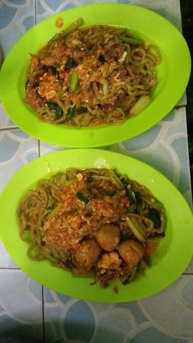 WARUNG 3R MIE AYAM IJO