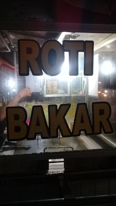 ROTI BAKAR TAKTAKAN