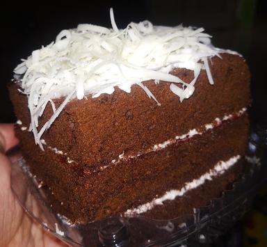 NAZIA CAKE