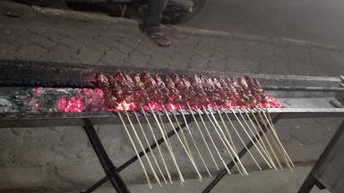 SATE AYAM MADURA PAK HERMAN