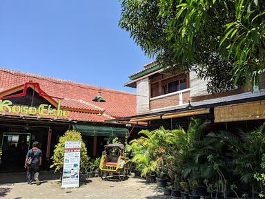 RUMAH MAKAN ROSO ECHO