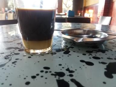 KEDAI KOPI TEA MAKASSAR