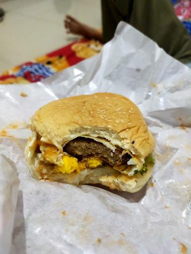 DAENG'S BURGER