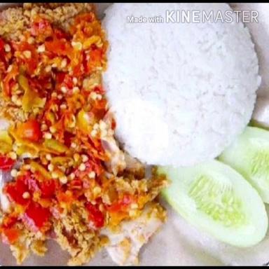 AYAM GEPREK KEMBAR