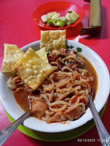 BAKSO SOLO MAS DADUK