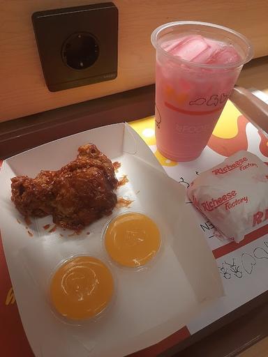 RICHEESE FACTORY ALAUDDIN MAKASSAR