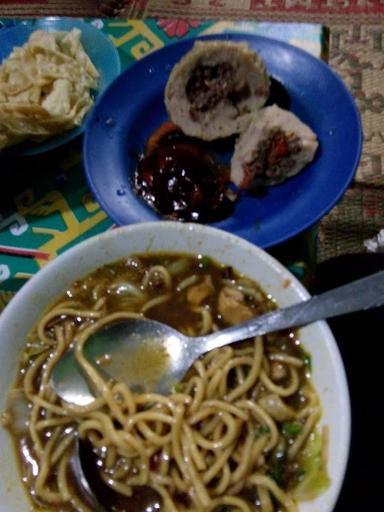 WARUNG BAKSO SOLO MAS HERI SIDO MAMPIR