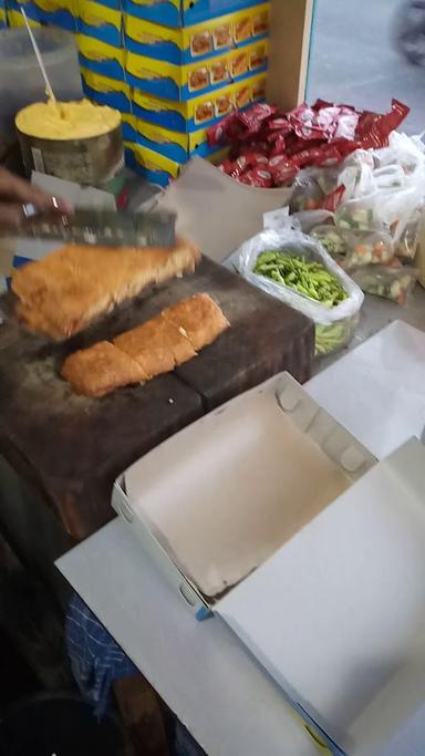 MARTABAK TERANG BULAN BOGASARI CABANG KARANG PILANG