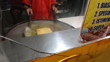 MARTABAK & TERANG BULAN INDORASA CANGKIR, DRIYOREJO