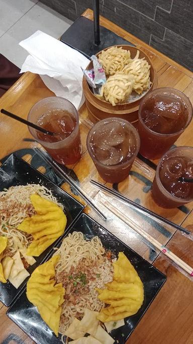 MIE GACOAN GELURAN SIDOARJO