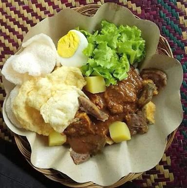 WARUNG RUJAK DAN GADO - GADO IBU KHOLIPAH