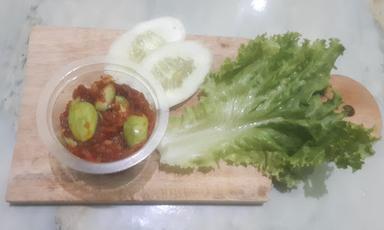 AYAM GORENG BU RAHMA