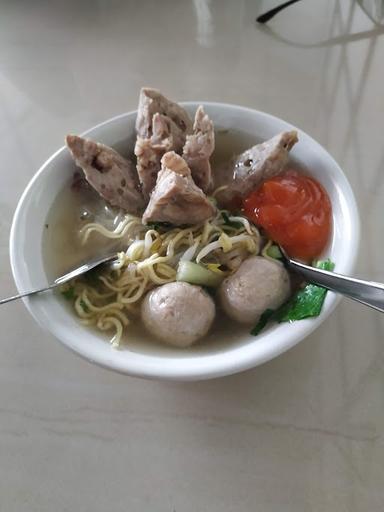 BAKSO RUSUK SOLO BALAPAN MANGGA DUA