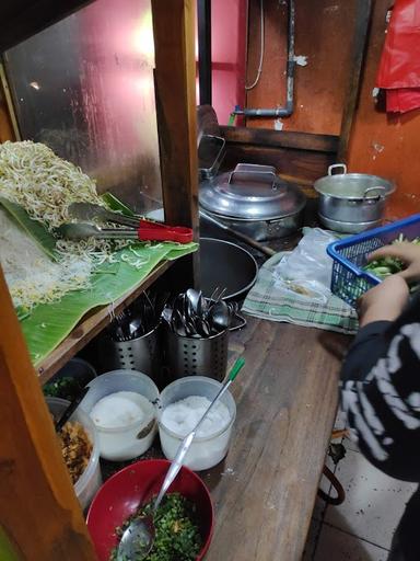 BAKSO RUSUK TOTAL SOLO