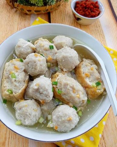 BAKSO SUKOWATI PAKDHE SOLO