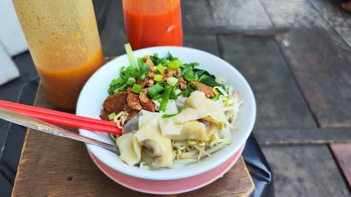 MIE AYAM STALL