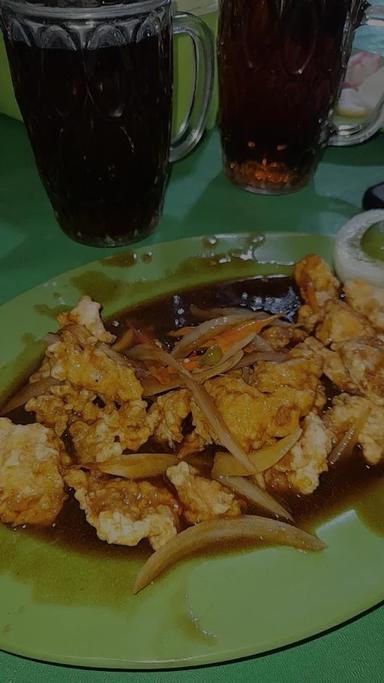 NASI GORENG SEAFOOD STASIUN SAWAH BESAR / CHINESE FOOD JAYA 18 (HALAL)