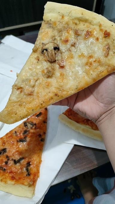 PIZZA CARTEL MANGGA BESAR