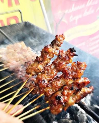 SATE BABI MORO SENENG