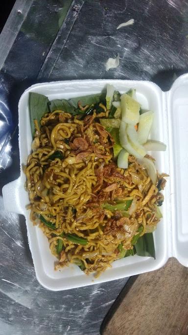 WARUNG MAMAH ARA DAN NASI GORENG