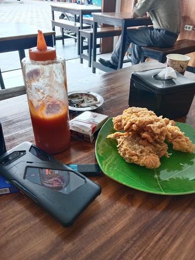 AYAM PENYET 2 SODARA