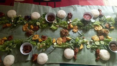 WARUNG NASI SEDERHANA BATUGEDE