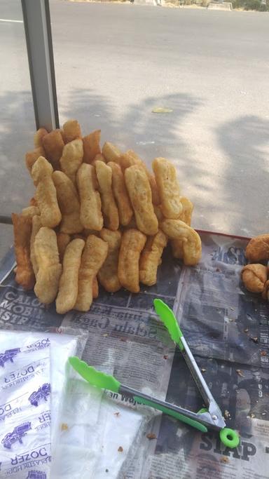 ROTI GORENG CAKWE MOLEN