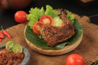 AYAM ABAH ARIEF PACARKELING (AYAM BAKAR UTUH AYAM GORENG BELAKANG KEDOKTERAN UNAIR SURABAYA)