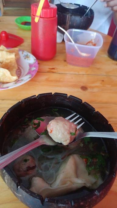 BAKSO BATOK PAK BANDI