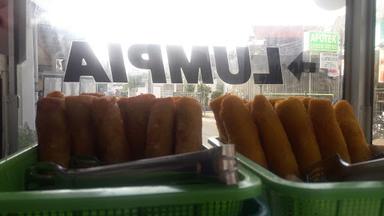 LUMPIA DAN RISOLES WR. KOKEE