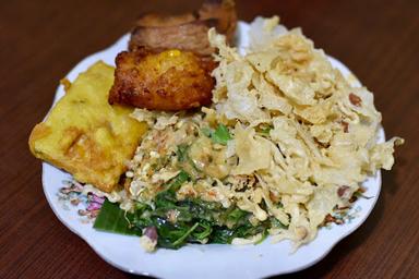 NASI PECEL MADIUN MBAK SUSI