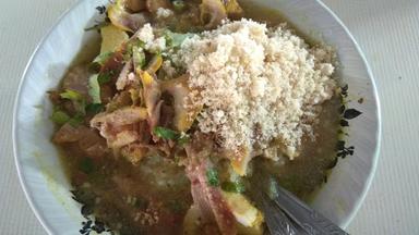 SOTO AYAM CAK LAN TAPAKSIRING