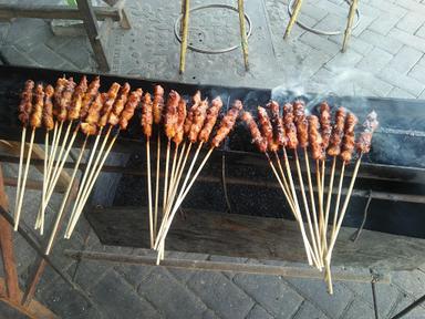 WARUNG SATE PAK KUS