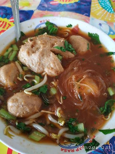 BAKSO & MIE AYAM MAS PUR