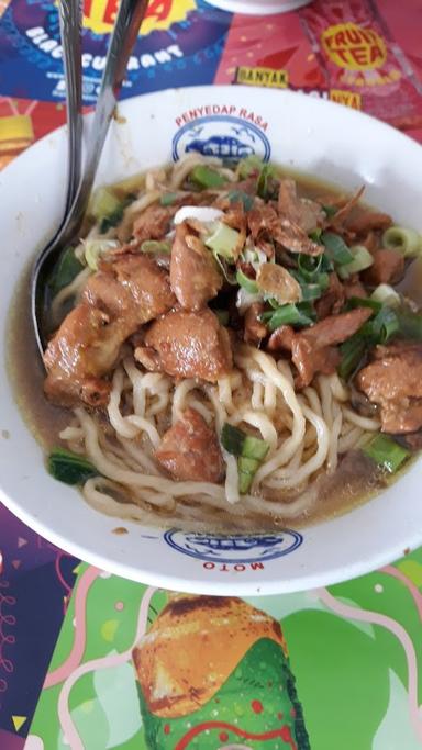 BAKSO & MIE AYAM MAS PUR