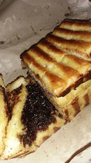 ROTI BAKAR BANDUNG KOTA TUA