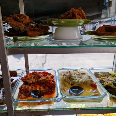 WARUNG IBU SANTI