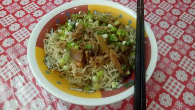 BAKSO GORENG AYAM ARWANA