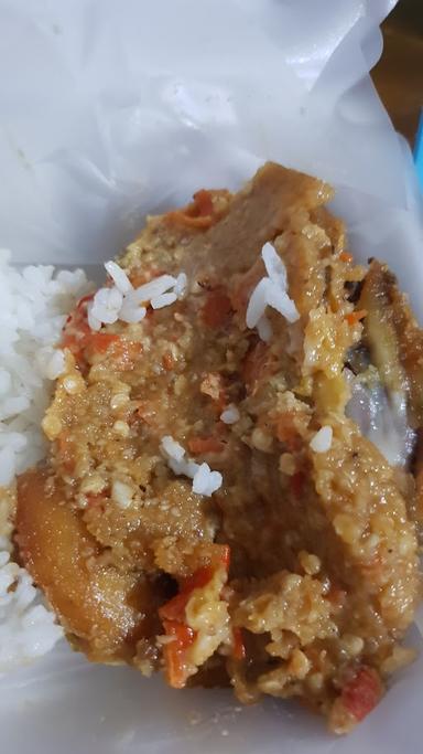 AYAM GEPREK SI GENDUT TAPAS