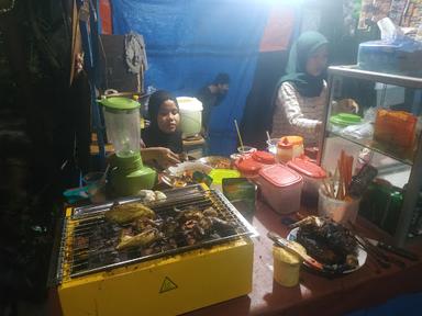 JAJANAN SOSIS BAKAR ARA ( FOOD AND DRINK )